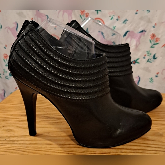 Zara Black Embellished Leather Moto Indie Ankle Bootie Boot Heel Shoe SZ 8 - Picture 3 of 9